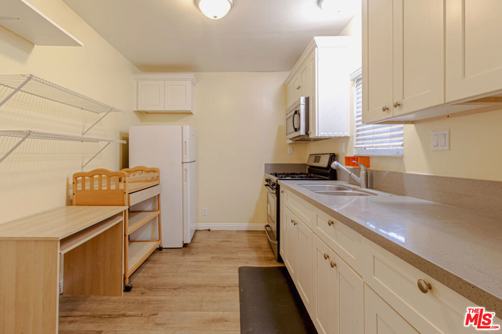 1409 S New Hampshire Avenue Property Photo 20