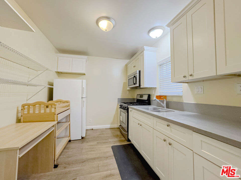 1409 S New Hampshire Avenue Property Photo 21