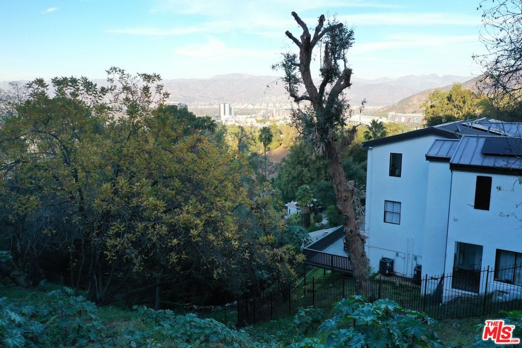 3533 1/2 N Multiview Drive Property Photo 12
