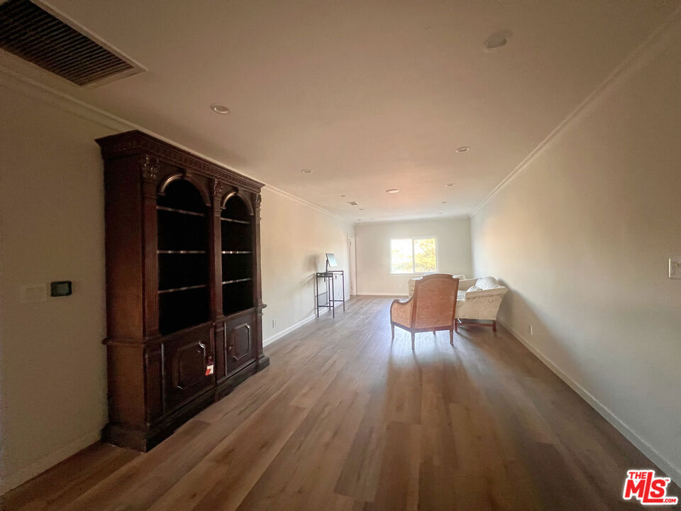2737 S Robertson Boulevard Property Photo 6