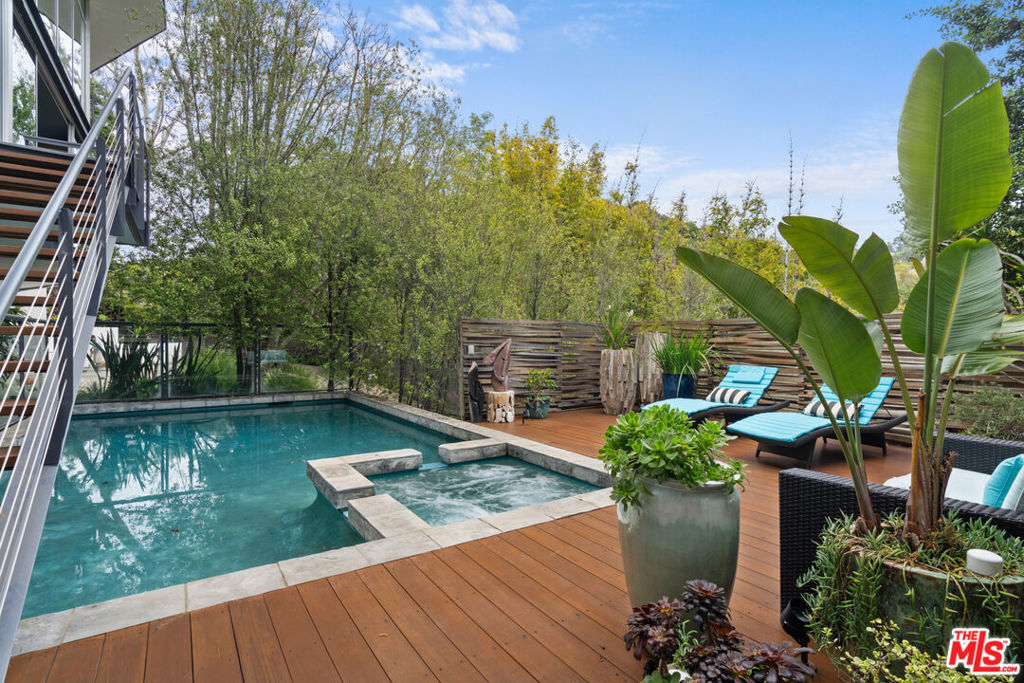 2207 Bowmont Drive Property Photo 40