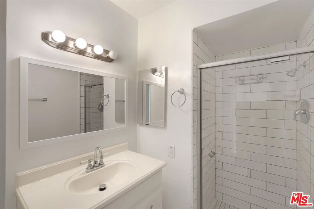 1101 Lincoln Boulevard 5 Property Photo 11