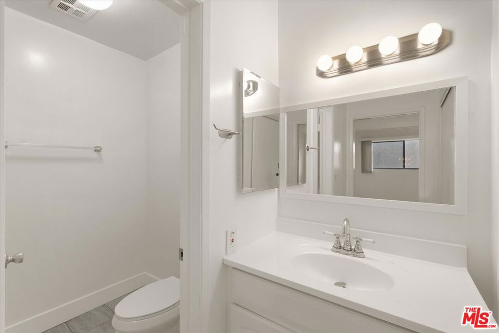 1101 Lincoln Boulevard 5 Property Photo 14