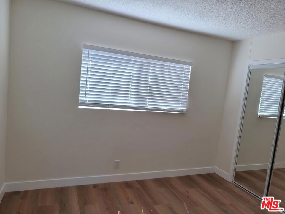 9815 Imperial Highway 9 Property Photo 3