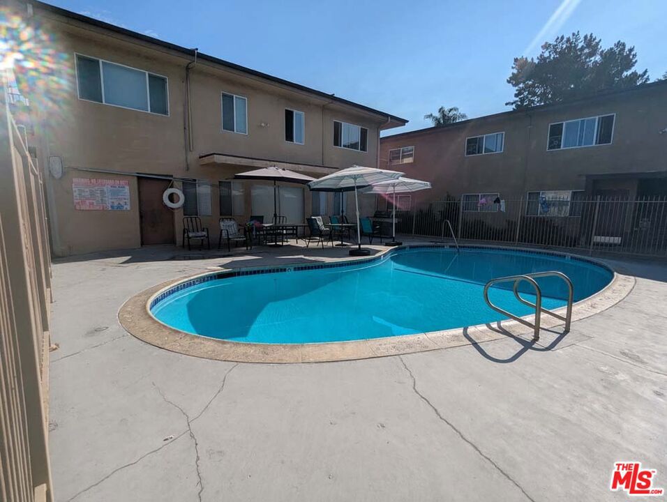 9815 Imperial Highway 9 Property Photo 6