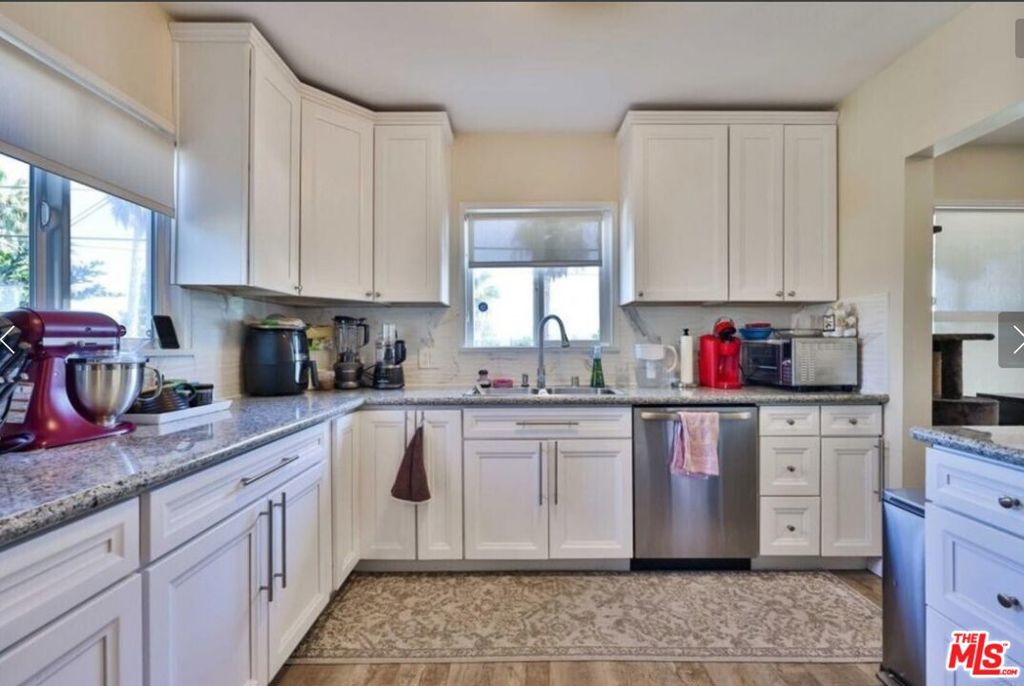 26640029 Property Photo 21