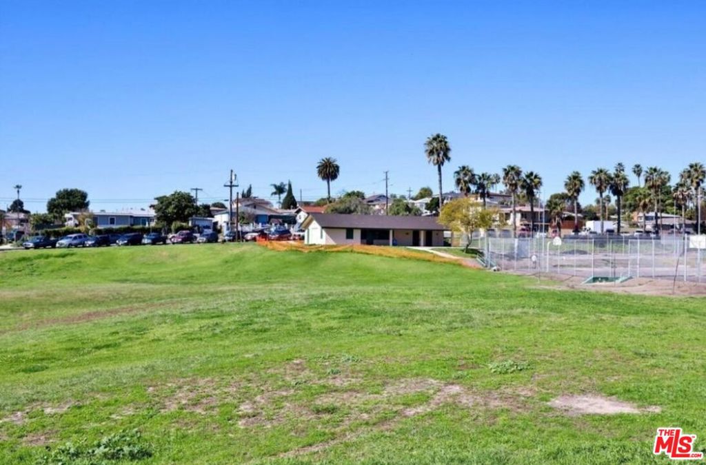 26640029 Property Photo 38