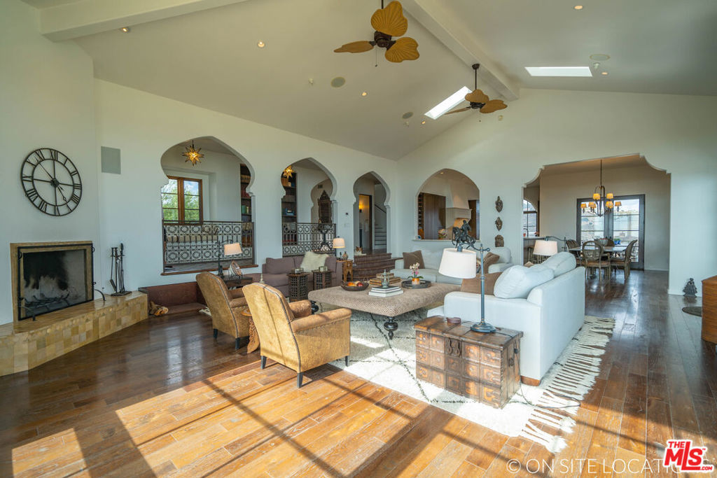 9785 Deer Creek Road Property Photo 10