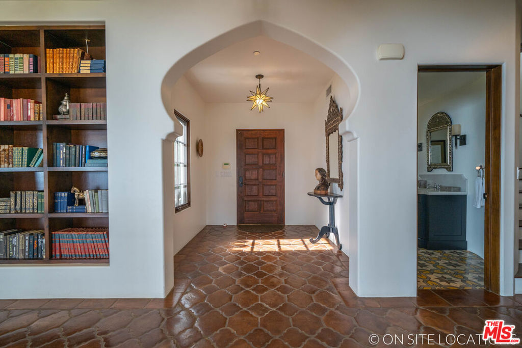 9785 Deer Creek Road Property Photo 13