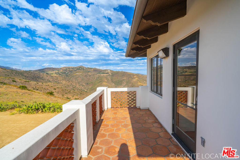 9785 Deer Creek Road Property Photo 40