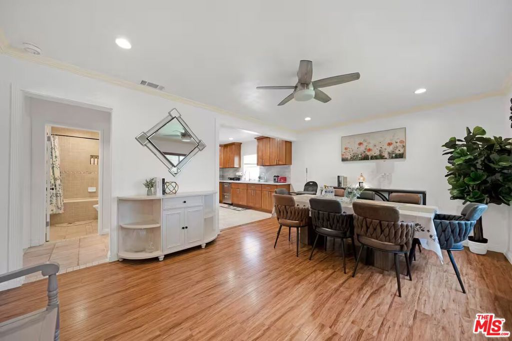 15213 Daphne Avenue Property Photo 2