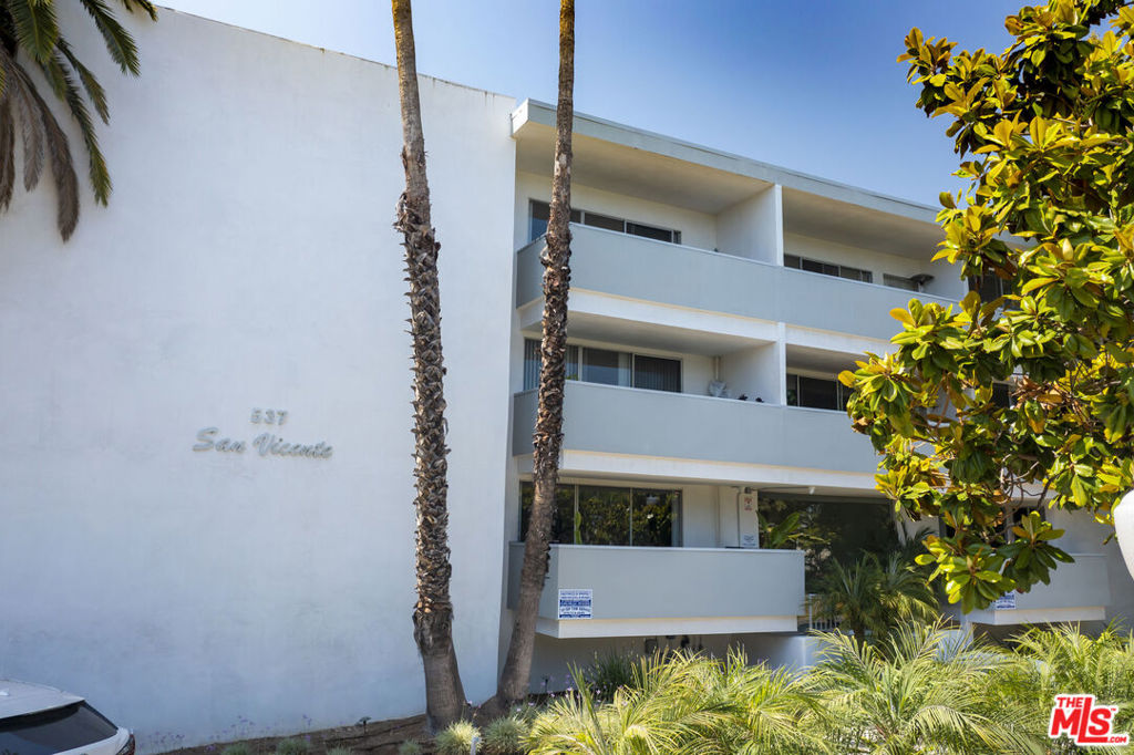 537 San Vicente Boulevard Property Photo 1