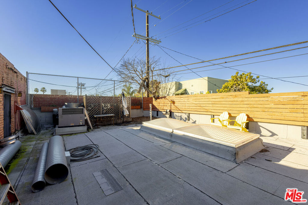 4621 W Washington Boulevard Property Photo 7