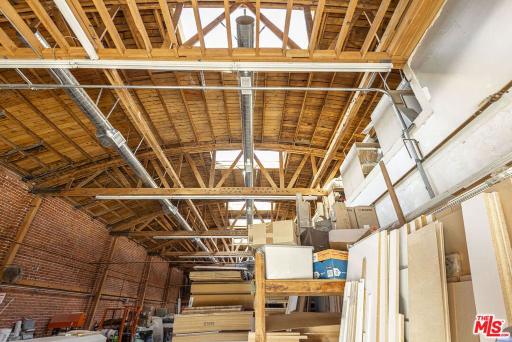 4621 W Washington Boulevard Property Photo 10