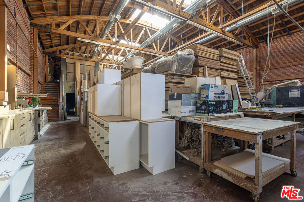 4621 W Washington Boulevard Property Photo 13