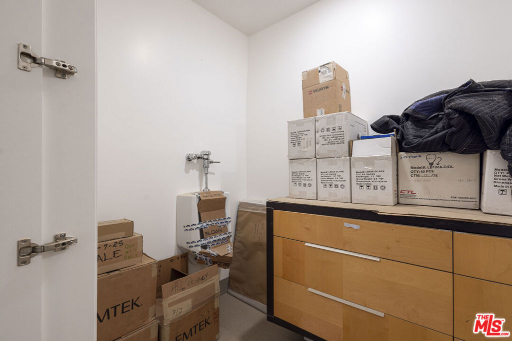 4621 W Washington Boulevard Property Photo 26