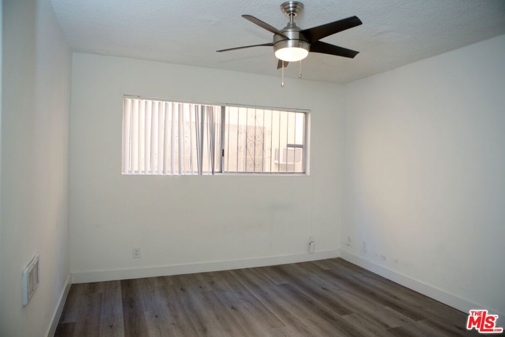 538 S Oxford Avenue Property Photo 13