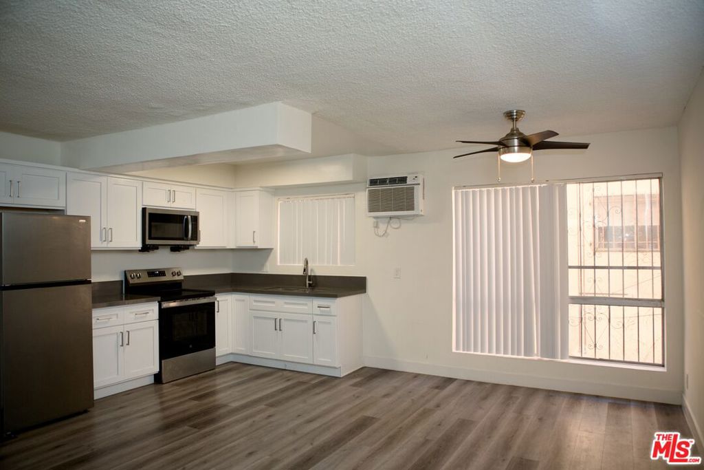 538 S Oxford Avenue Property Photo 14
