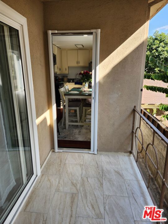 216 S Inglewood Avenue Property Photo 7