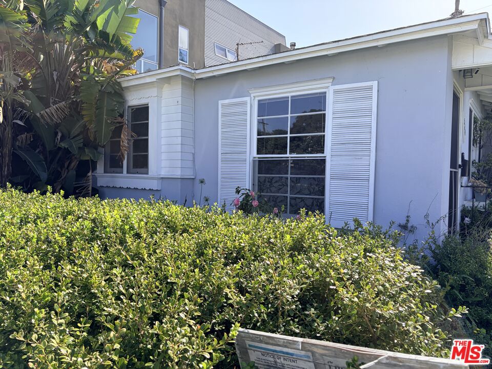544 Grand Boulevard Property Photo 9