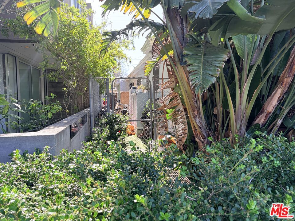 544 Grand Boulevard Property Photo 11