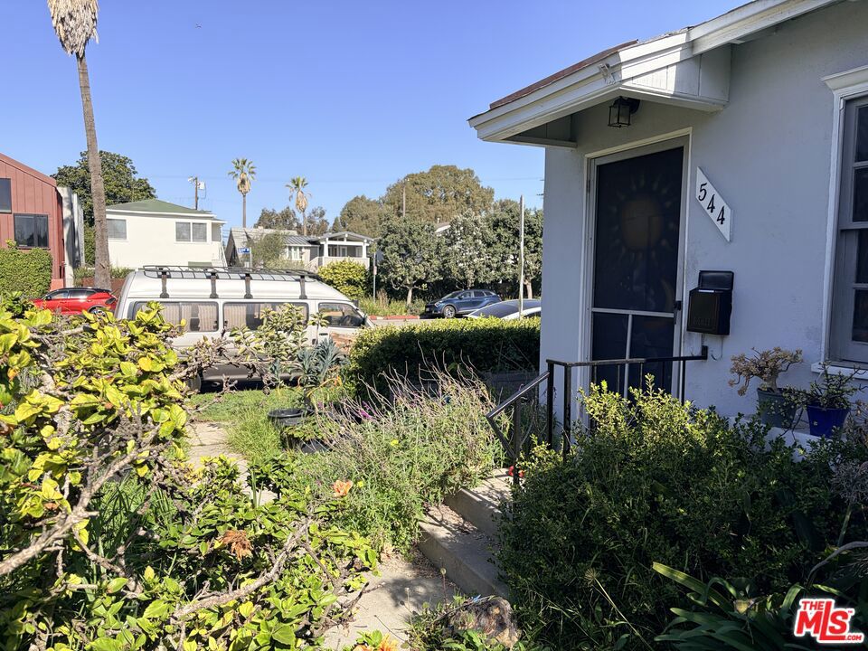 544 Grand Boulevard Property Photo 15