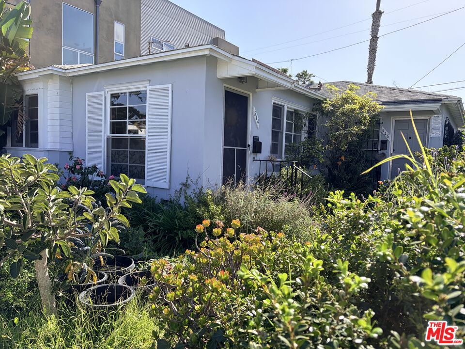 544 Grand Boulevard Property Photo 16