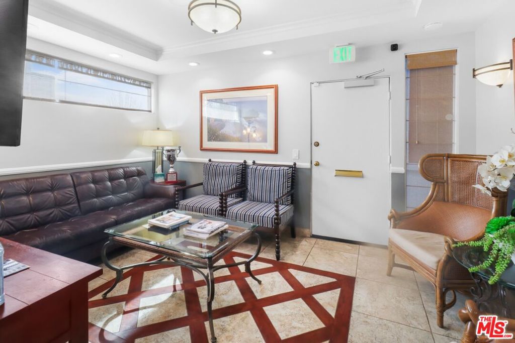 10505 W Pico Boulevard Property Photo 3