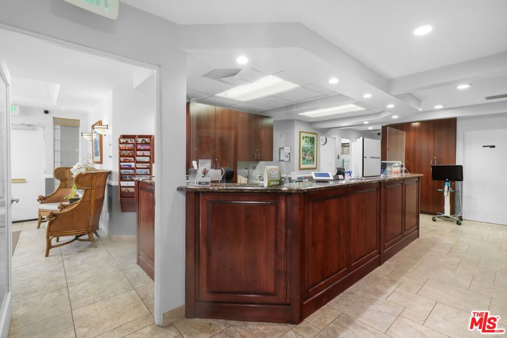 10505 W Pico Boulevard Property Photo 5