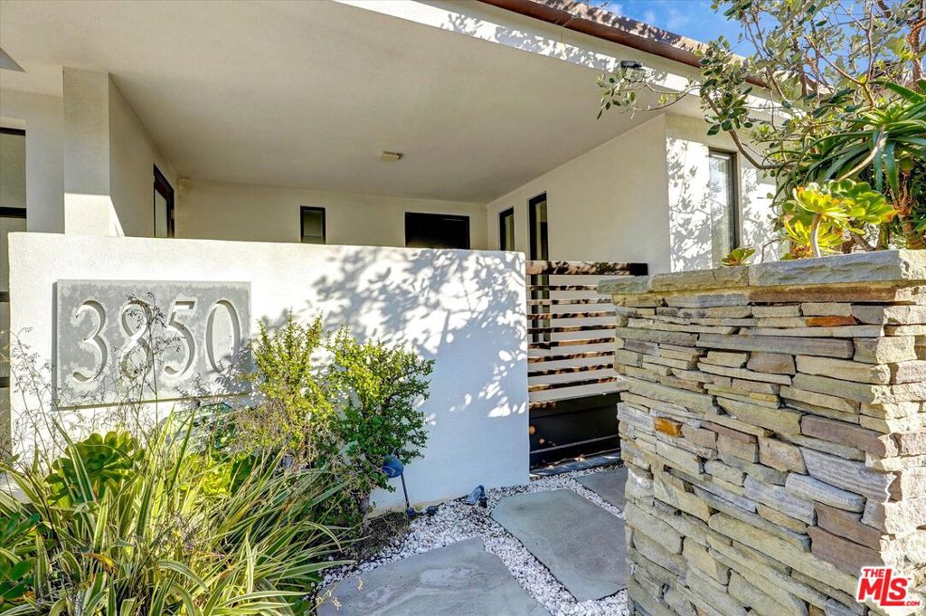 3850 Rambla Orienta Property Photo 6