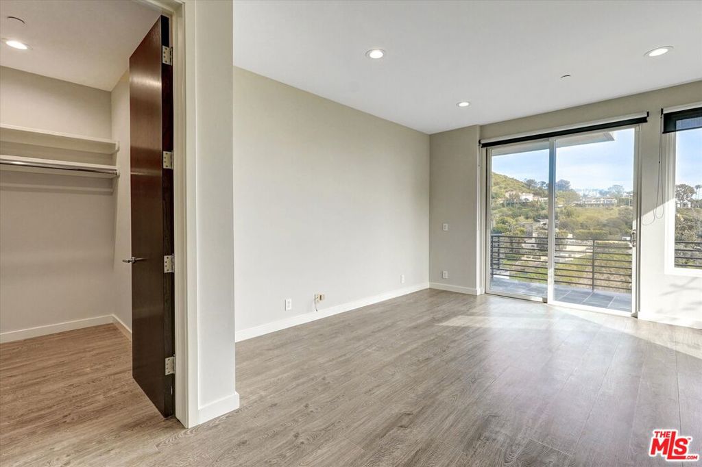 3850 Rambla Orienta Property Photo 23