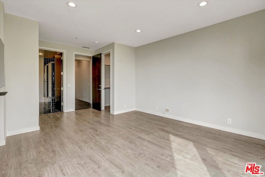 3850 Rambla Orienta Property Photo 24