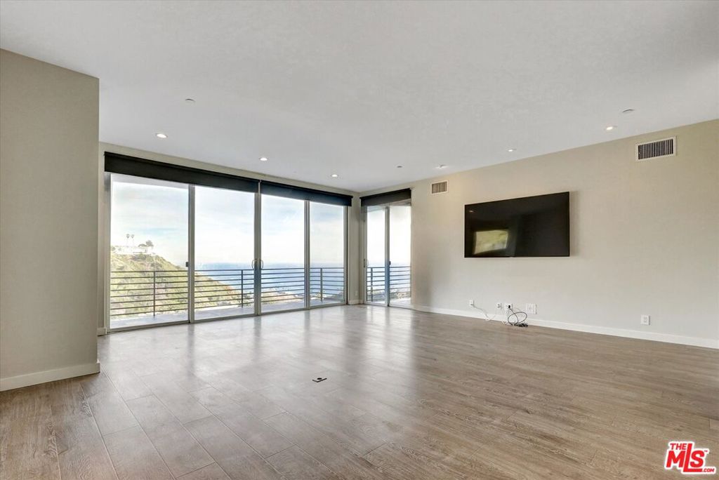 3850 Rambla Orienta Property Photo 29
