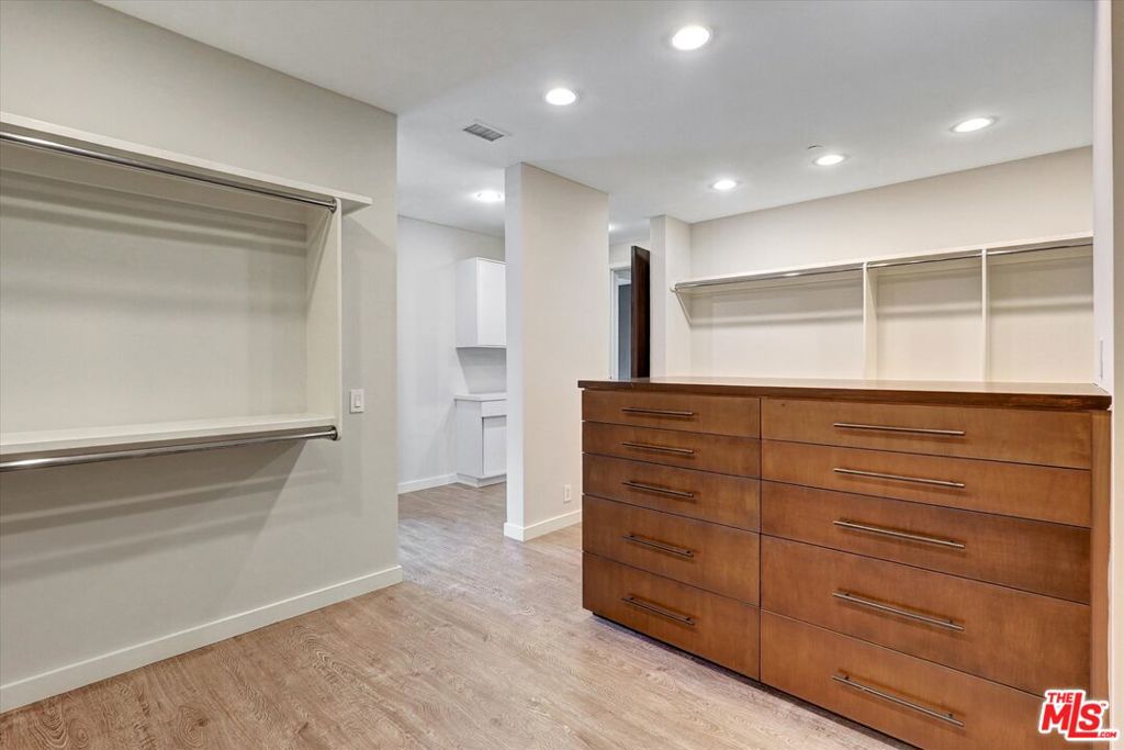 3850 Rambla Orienta Property Photo 38