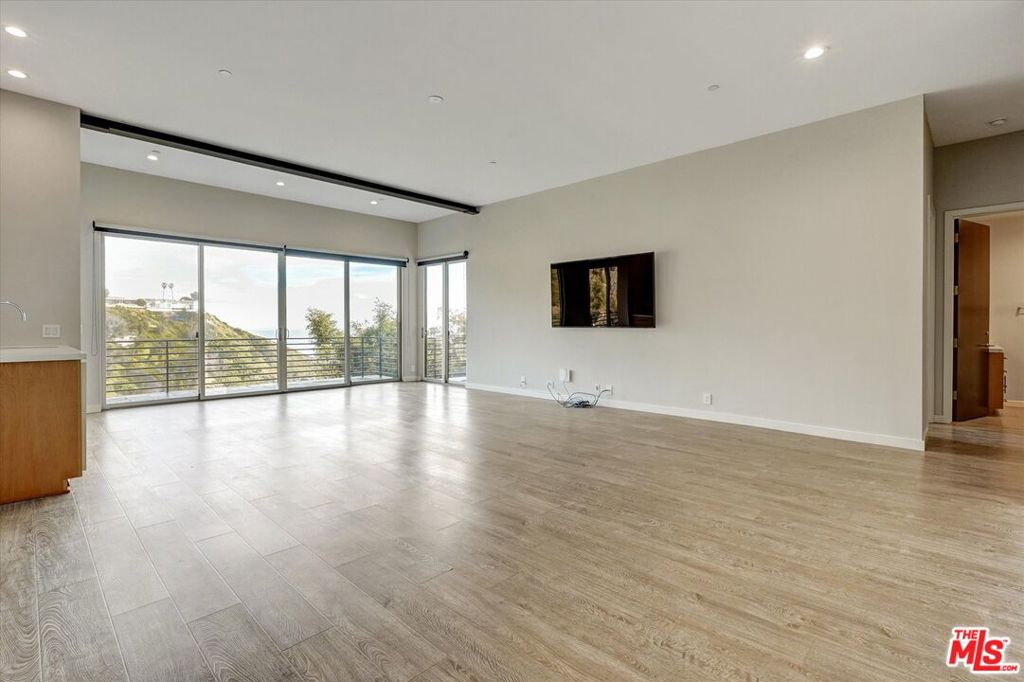 3850 Rambla Orienta Property Photo 45