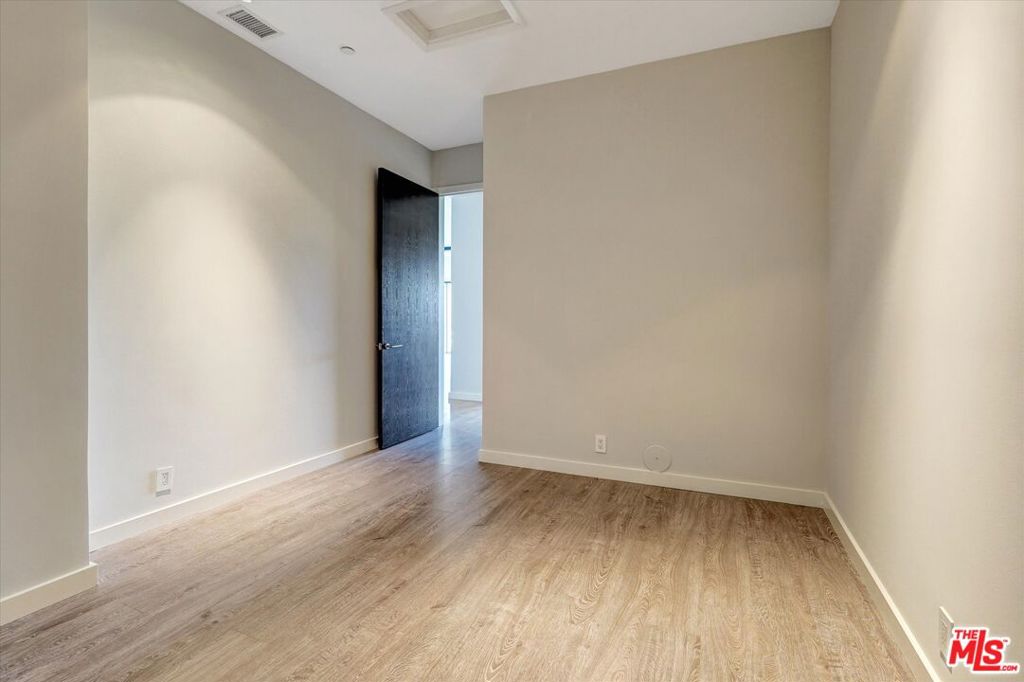 3850 Rambla Orienta Property Photo 55