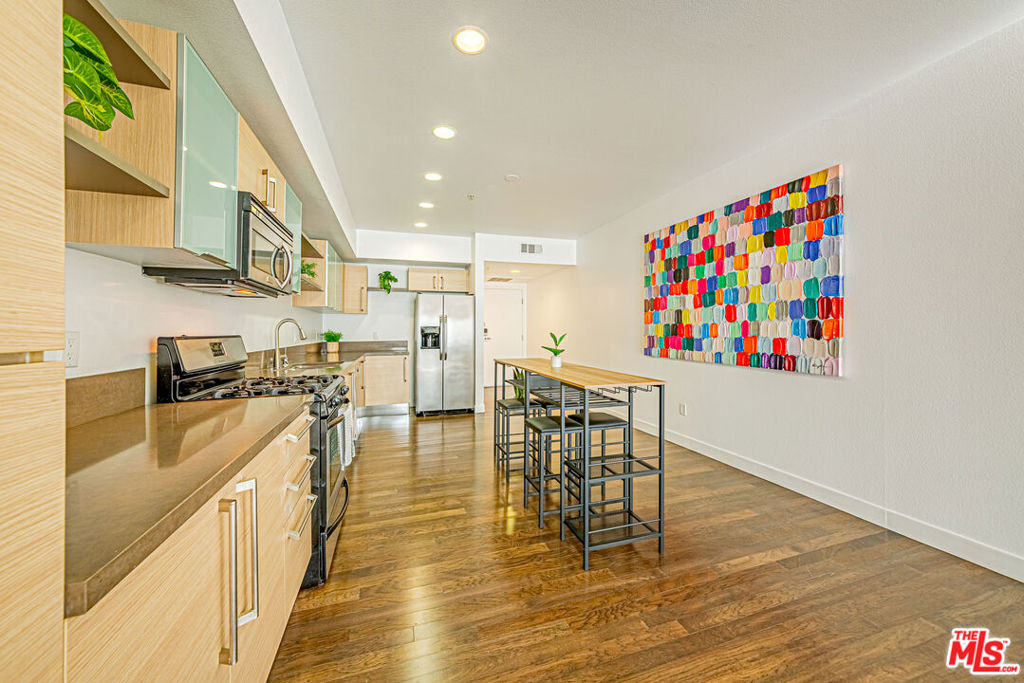 1234 Wilshire Boulevard 321 Property Photo 5