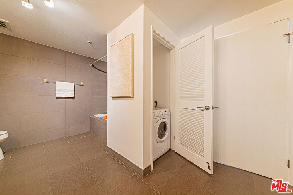 1234 Wilshire Boulevard 321 Property Photo 13