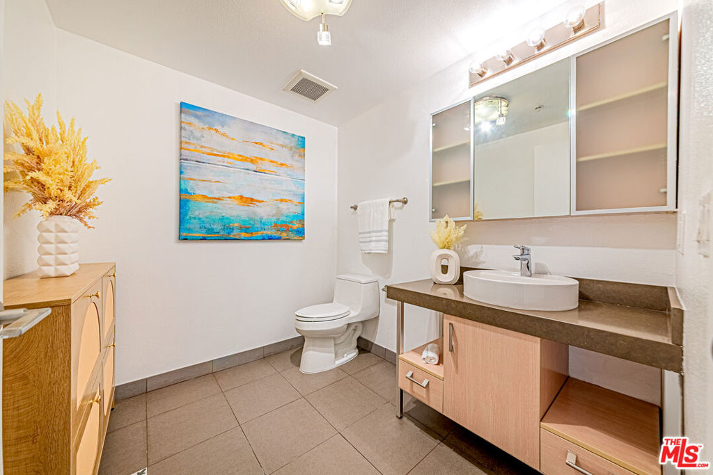 1234 Wilshire Boulevard 321 Property Photo 15