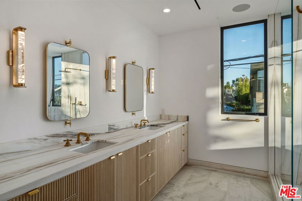 738 Palms Boulevard Property Photo 30