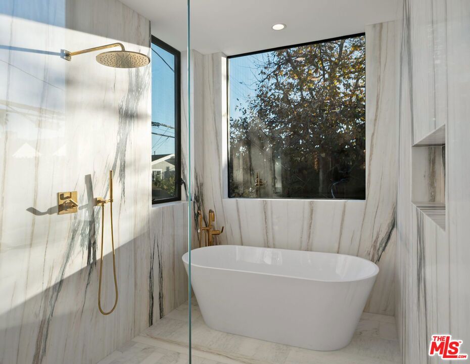 738 Palms Boulevard Property Photo 32