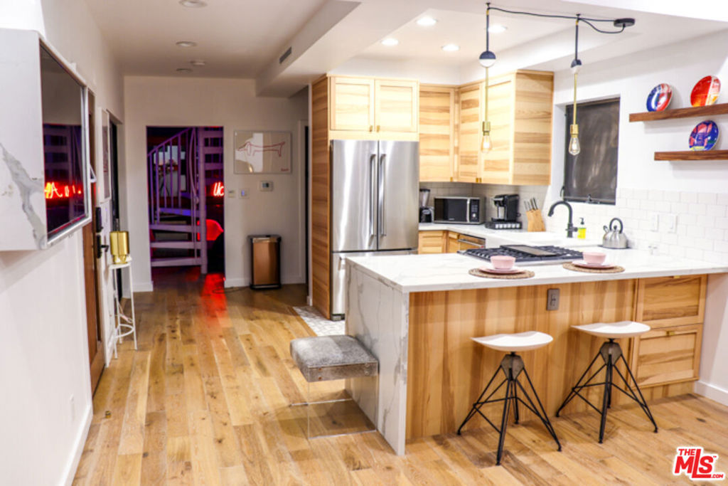 26641539 Property Photo 4