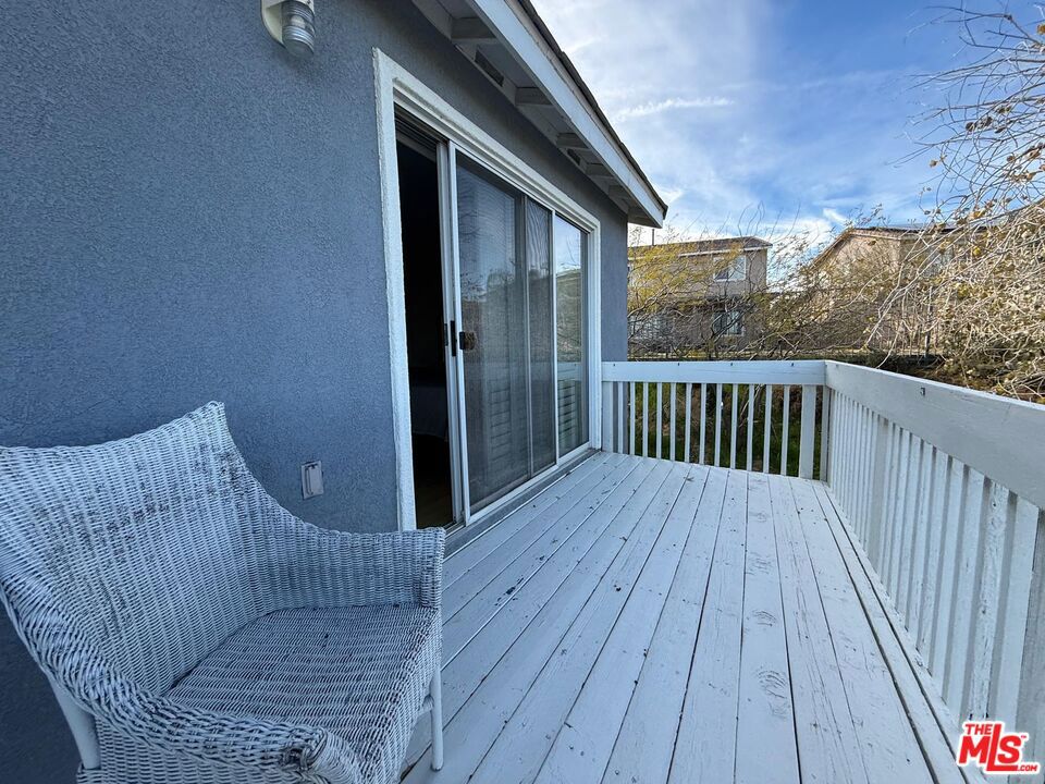 719 W Avenue Q10 Property Photo 27