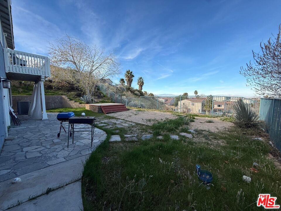 719 W Avenue Q10 Property Photo 29