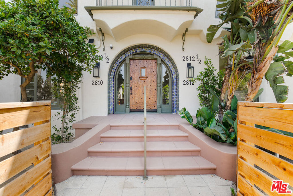 2812 Somerset Drive Property Photo 1