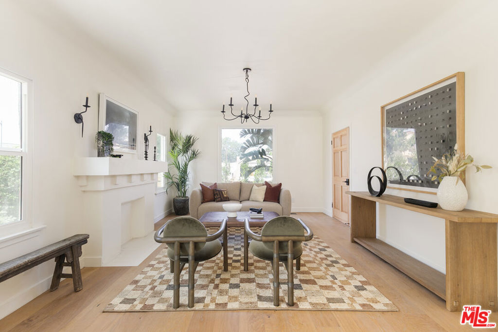 2812 Somerset Drive Property Photo 6