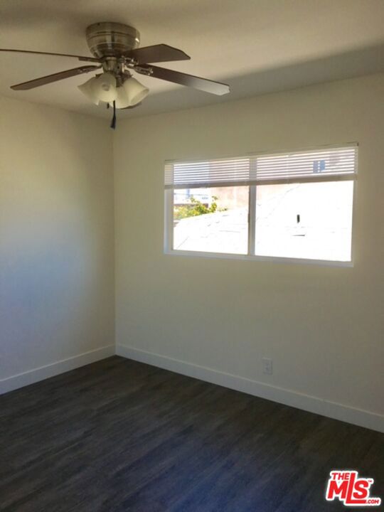 1353 W 36th Place 3 Property Photo 8