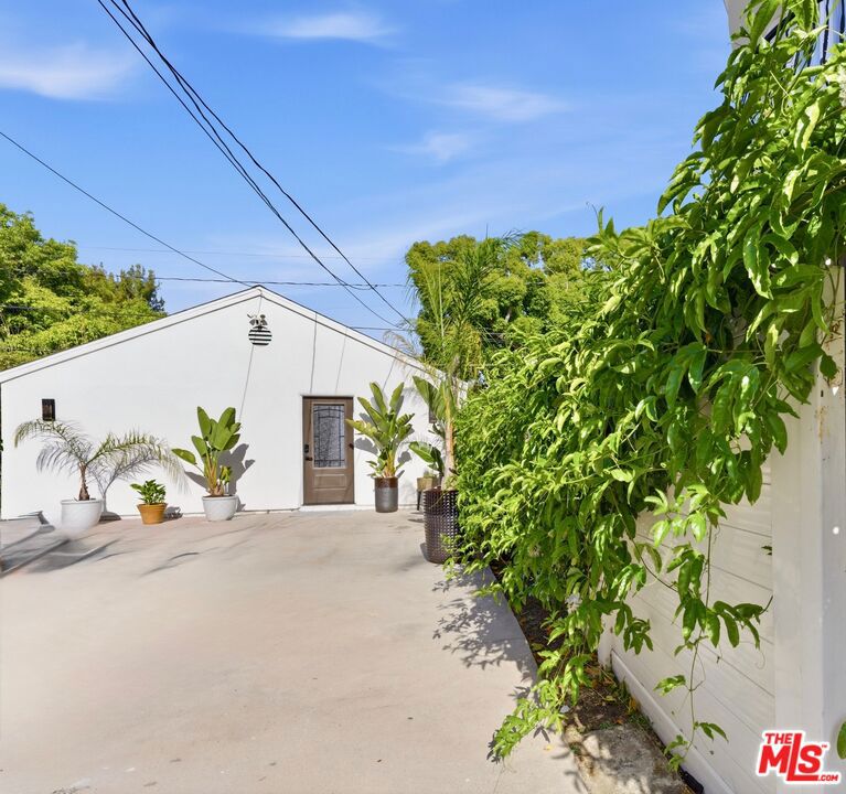 132 N Carson Road A Property Photo 2