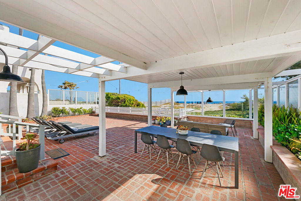 30830 Broad Beach Road Property Photo 7