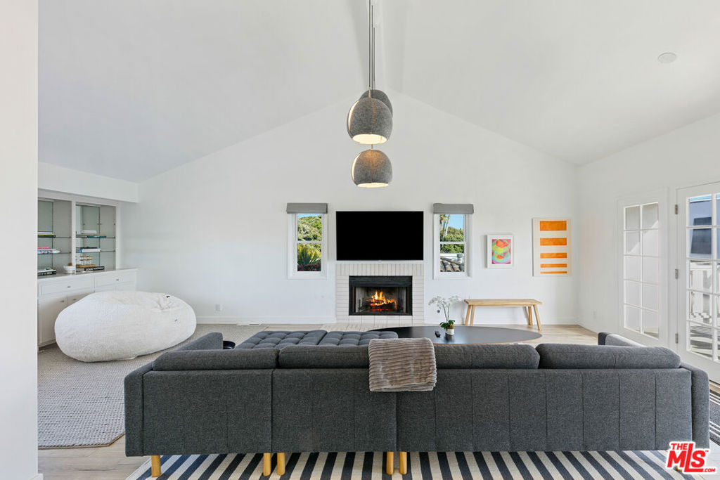 30830 Broad Beach Road Property Photo 17